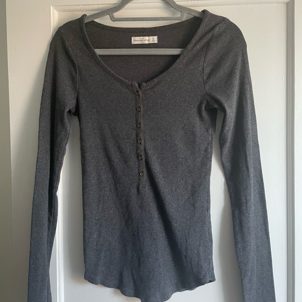 Abercrombie & Fitch Charcoal Button-Up Blouse